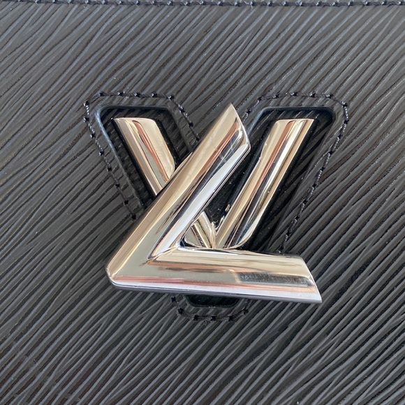 Louis Vuitton Black Epi Leather Twist Tote - Picture 4 of 16